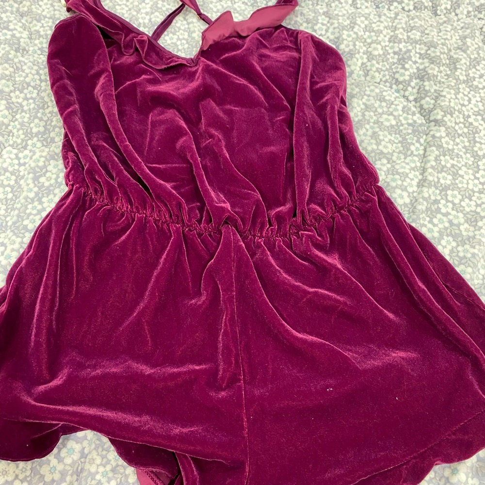 Victoria’s Secret 🤫 Velvet Ruffles Lounge Romper Purple Maroon - Size: small - Picture 4 of 6